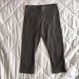 NEVER WORN Justice Grey Athletic Capris